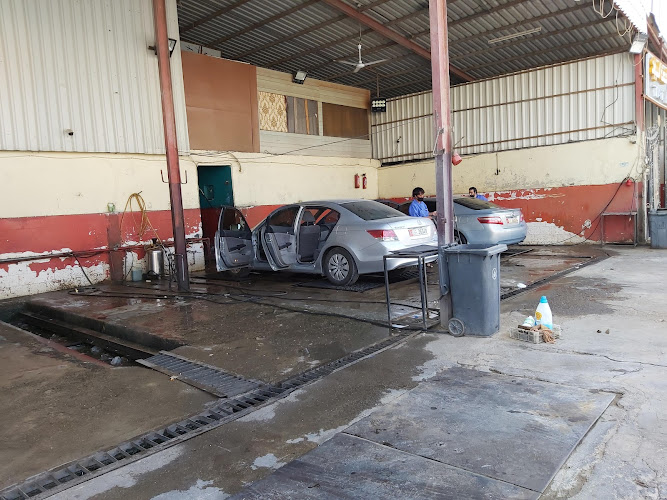 Al Nojoom Car Wash for Cars مغسلة النجوم للسيارات in Al Naglah