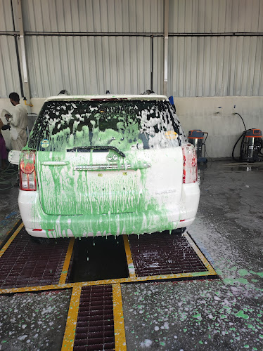 Car wash and detailing Al HILAL in Ras Al Khor Industrial Area 2