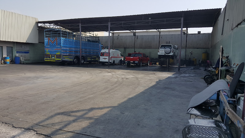 Co-operative Automobile service & wash Station in Musaffah Industrial
