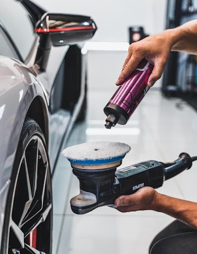 Foam and Steam car wash in Al Safrah