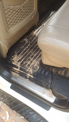 Kashmir parking car wash in Al Mizhar