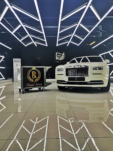 Royal Steam - Mall City Walk - Green Parking Area O10 in Al Wasl