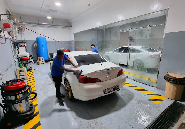 Superfix Auto Center Mahaskar - سوبرفكس لتصليح السيارات المعسكر in Muwaileh Commercial