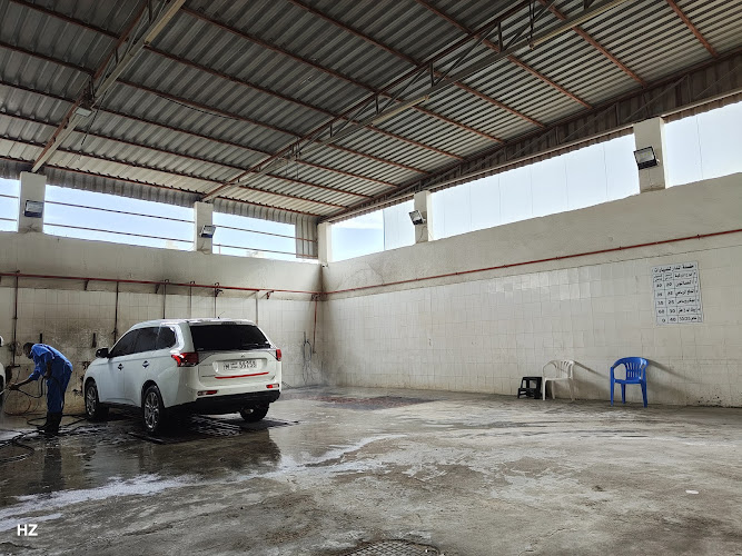 المدار لغسيل للسيارات in Hili